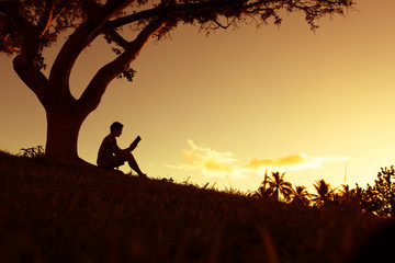 48岁如何配置保险？